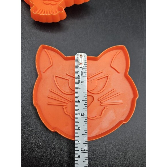 Vintage Hallmark Halloween Cookie Cutters Witch Owl Cat Cut out Cookies - Picture 3 of 3